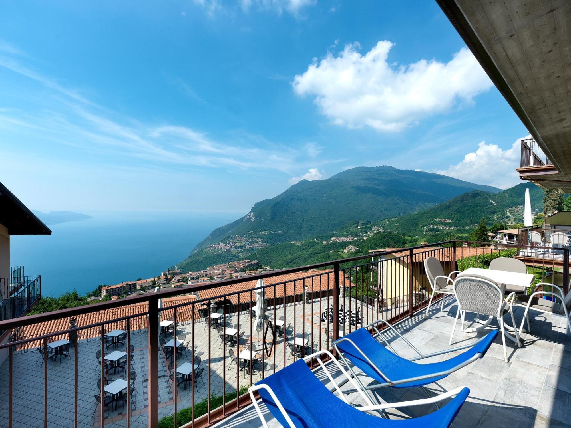 Hotel Residence Panorama La Forca, Gtsgroup Tignale Rom bilde